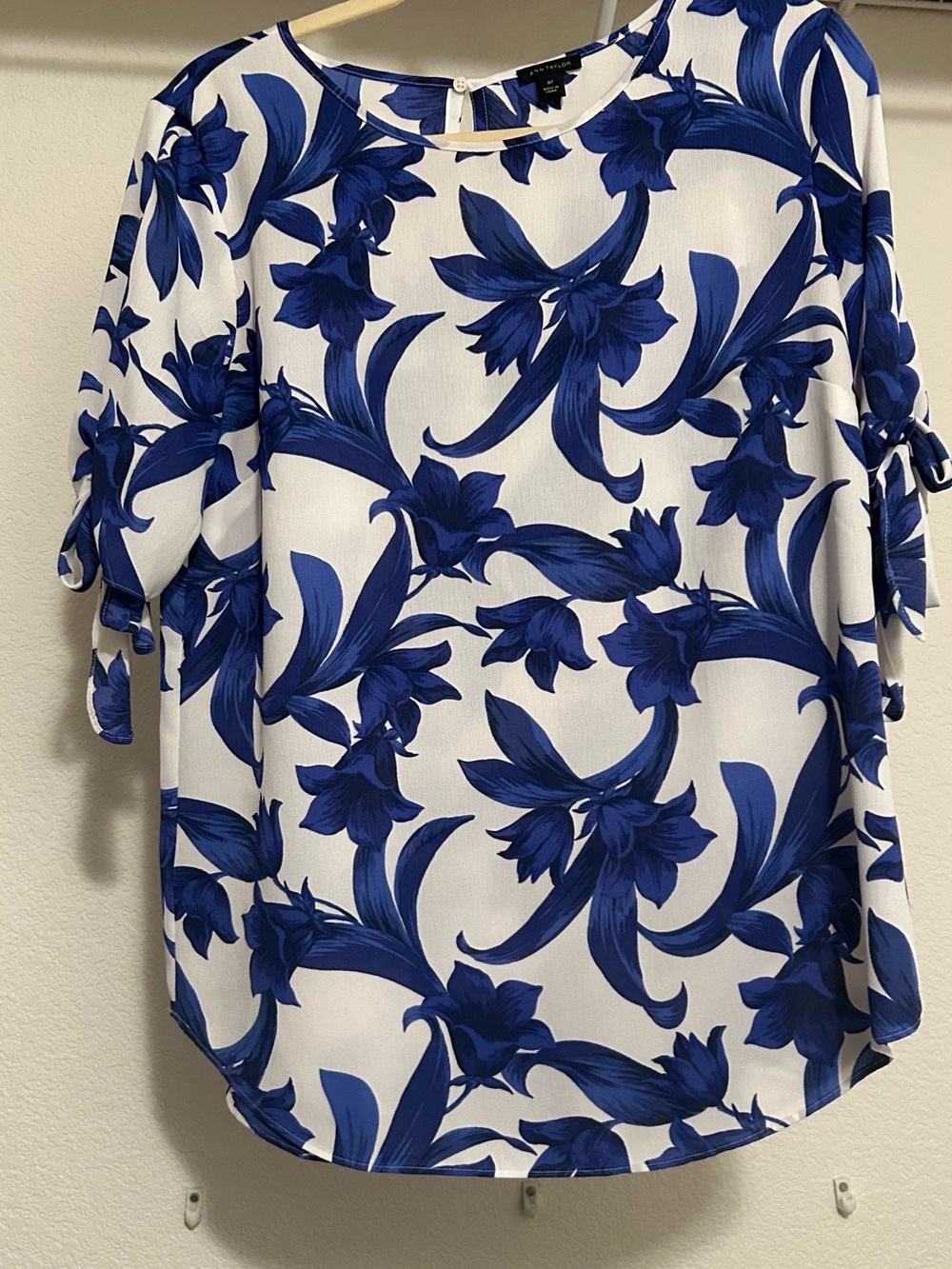 Ann Taylor White Blouse with Bold Blue Floral Print and Tie Sleeves